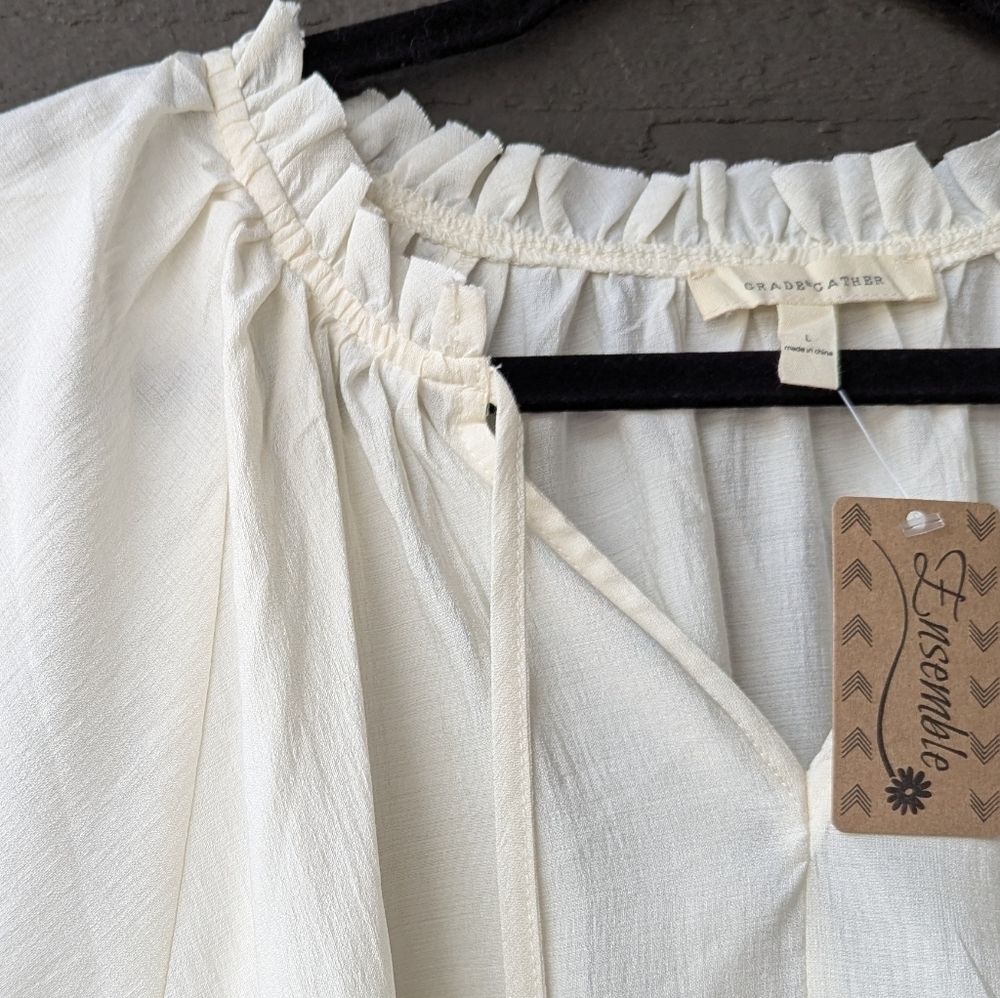 NWT Grade & Gather Ivory Tie Neck Short Sleeve Blouse Large Lightweight Flowy - Picture 3 of 8